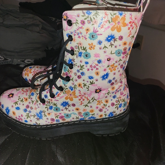 Floral Combat Boots with Black Soles - Picture 3 of 4